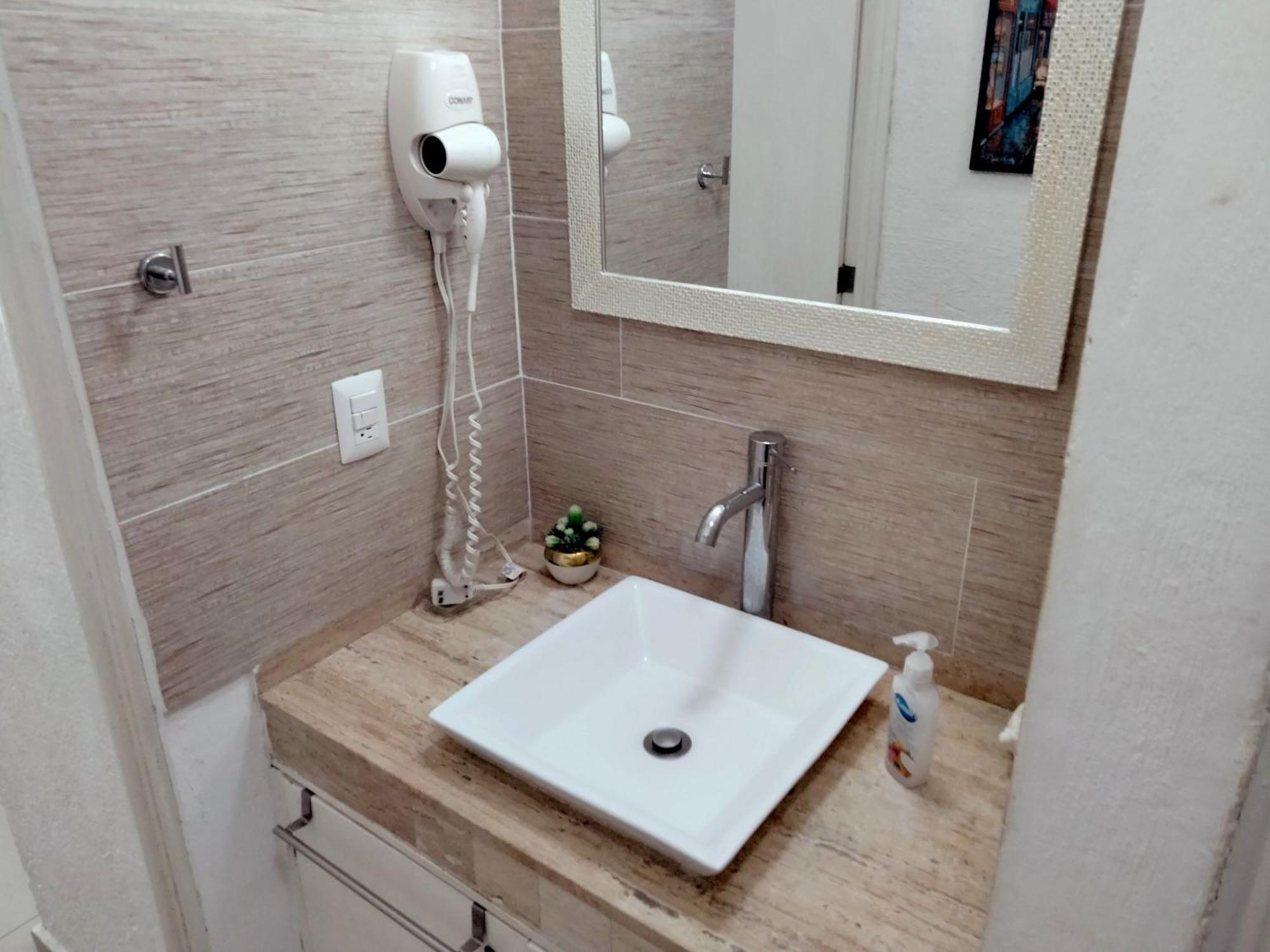 Brisas Sealight Apartment Канкун Екстериор снимка